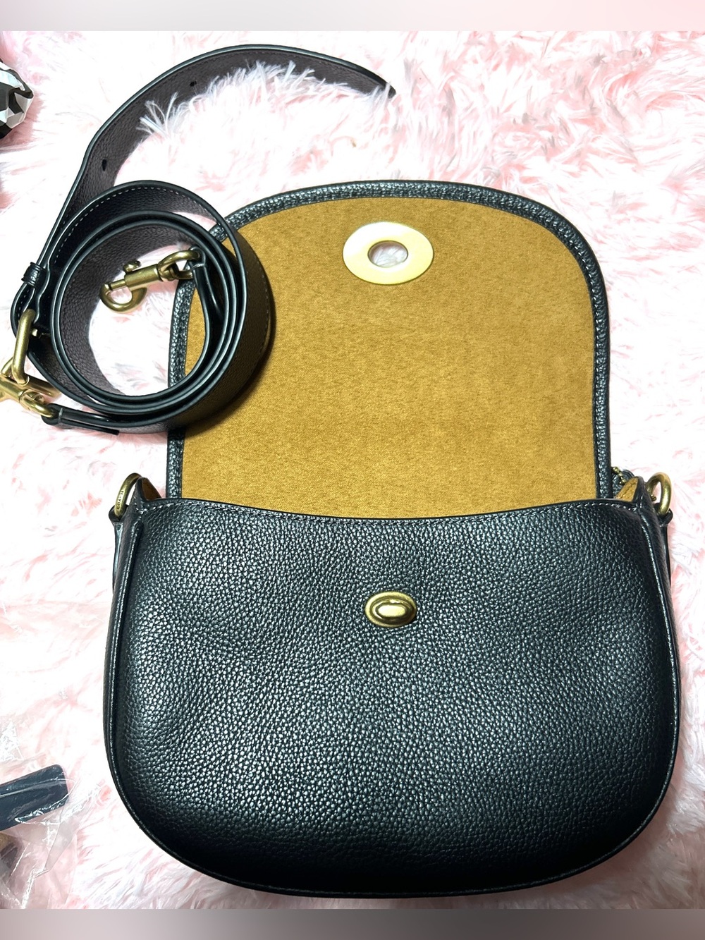Coach Willow Saddle Bag/Black - Picture 9 of 12